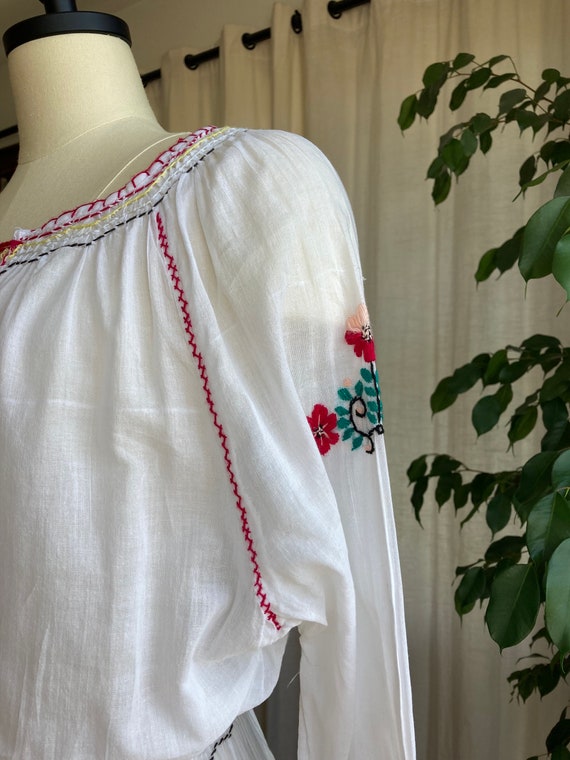 1970’s Boho Cotton Embroidered Dress - image 5