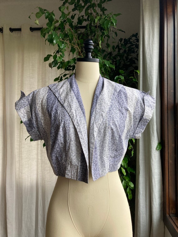 1950s Spead Collor Grey and White  Cropped  Blouse - image 2