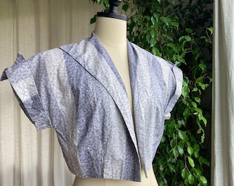 1950’s Spead Collor Grey and White  Cropped  Blouse