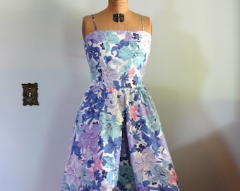 vintage 1950s Dress  // Hibiscus Floral Dress