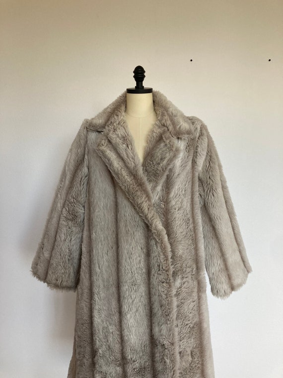 1960’s NPC Fashions Faux Fur Coat - image 3