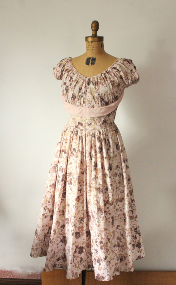 vintage 1950s Dress  // Pale Rose Floral Dress