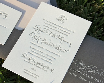 Puede incluir: Invitación de boda con letras blancas sobre fondo blanco. La invitación dice "Mr. and Mrs. Edward Fitzgerald Parnell, III request the honour of your presence at the marriage of their daughter Laura Nelle Foreman to Mark Edward Hurst Son of Mr. and Mrs. George Joseph Hurst Saturday, the twenty-sixth of April two thousand and fourteen at five o'clock in the afternoon Trinity Presbyterian Church Charlotte, North Carolina Reception to follow Byron's South End"