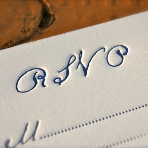 Invitaciones de boda personalizadas con tipografía antigua DEPÓSITO