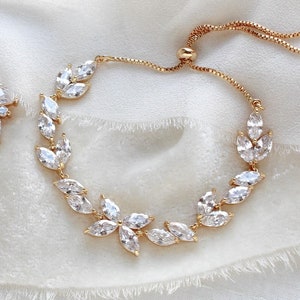 Gold Bridal bracelet, Gold Bridal earrings, Bridal jewelry set, Earrings and matching bracelet, Wedding day jewelry set,  Wedding earrings