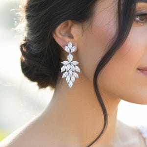 Statement Crystal Bridal Earrings, Wedding Drop Earrings for Brides
