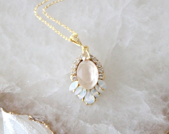 Gold Opal Bridal necklace Bridal jewelry Ivory cream crystal Wedding necklace Oval pendant necklace Vintage style necklace