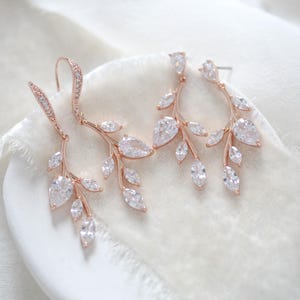 Rose gold Wedding earrings, Bridal jewelry, Dainty Rose gold Bridal earrings, Leaf earrings, Bridesmaid earrings, Wedding jewelry APRILLE