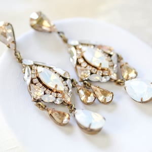 Crystal Bridal earrings, Gold Statement earrings, Bridal jewelry, Gold Chandelier Wedding earrings for Brides, Earrings for Wedding day