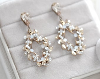 Antique gold Bridal earrings, Bridal jewelry, Vintage Wedding earrings, Crystal earrings for bride, Wedding jewelry, Earrings for Wedding
