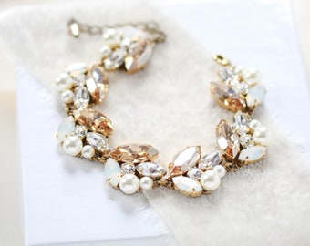 Antique gold Wedding bracelet, Pearl Bridal bracelet, Bridal jewelry, Vintage style bracelet for bride, Wedding day jewelry for bride