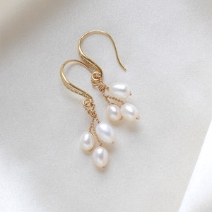 Pearl Bridal earrings, Delicate pearl drop earrings, Dainty Wedding earrings, Gold earrings for Bride, Wedding day earrings, Bridal jewelry