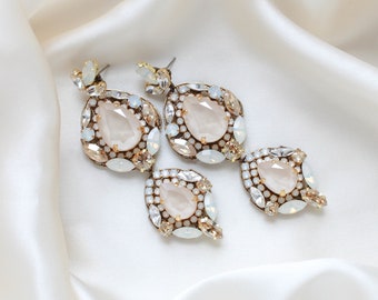 Crystal Bridal earrings, Bridal jewelry, Statement Wedding earrings, Antique gold Statement earrings Ivory cream White opal crystal earrings