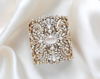 Antique gold Bridal bracelet, Crystal Wedding bracelet, Bridal jewelry, Statement cuff bracelet, crystal bracelet, Vintage jewelry