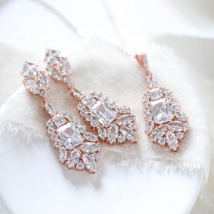 Rose gold Bridal jewelry set, Wedding necklace and earrings, Rose gold Wedding earrings, Rose gold Chandelier earrings, Wedding jewelry