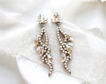 Crystal Bridal earrings, Floral Wedding earrings, Bridal jewelry, Statement earrings for Bride, Gold earrings for wedding, Wedding jewelry