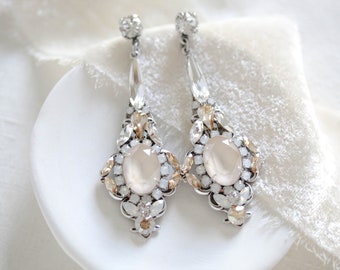 Statement Bridal earrings, Vintage Wedding earrings, Bridal jewelry, Crystal Bridal earrings, Antique silver earrings for Bride, White opal