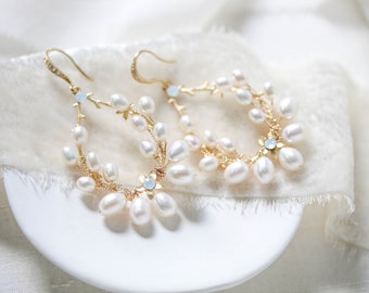 Pearl Bridal earrings, Bridal jewelry, Hoop Wedding earrings, Gold chandelier earrings, Wedding jewelry, Freshwater Pearl earrings