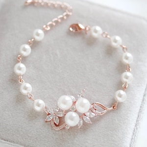 Rose Gold bracelet, Wedding jewelry, Crystal Wedding bracelet Pearl Bridal bracelet Pearl bracelet Crystal bracelet Statement bracelet MIA