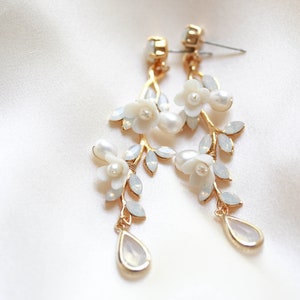 Pearl Bridal earrings, Bridal jewelry, Floral Wedding earrings, Long earrings for Bride, Gold earrings, White opal earrings, Boho earrings