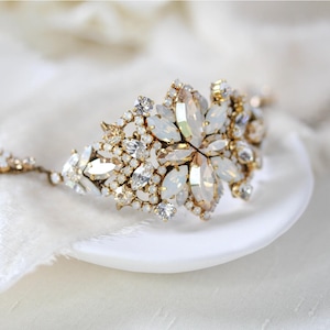 Crystal Bridal bracelet, Bridal jewelry, Antique gold Wedding bracelet, Statement bracelet, Vintage style cuff bracelet, Wedding jewelry