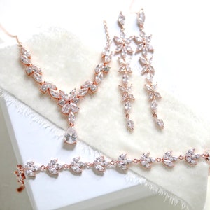 Rose gold Wedding jewelry set, Rose gold Bridal earrings, Rose gold bracelet, Rose gold necklace, Bridal jewelry set, Rose gold jewelry