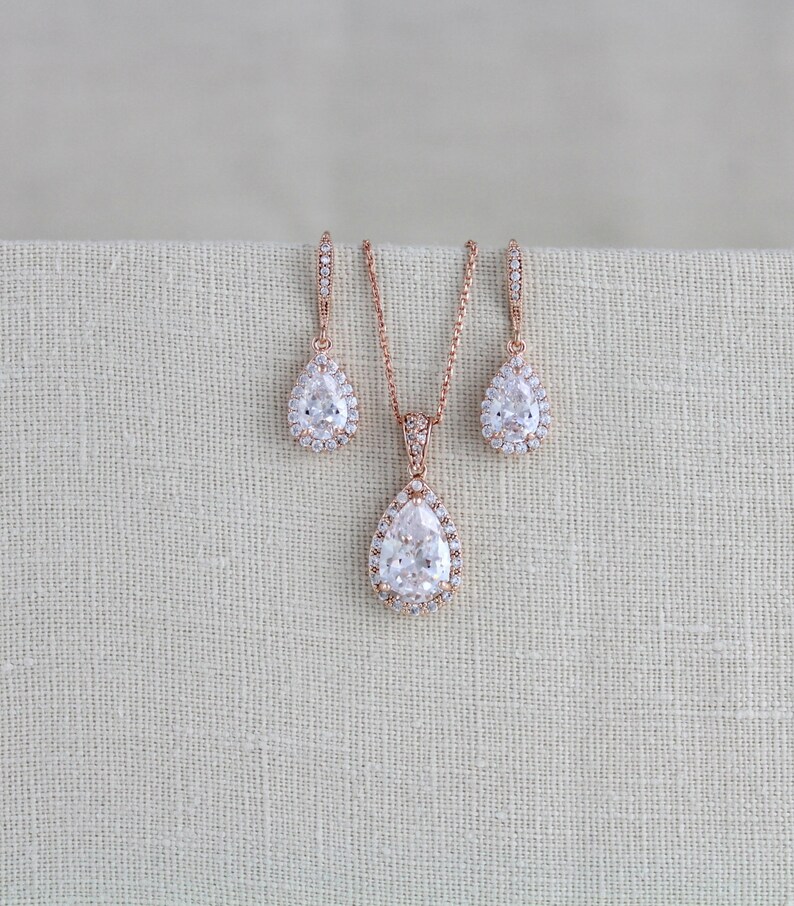 dainty bridal jewelry sets