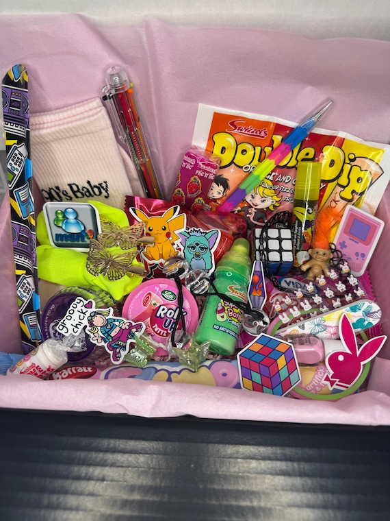 90s Nostalgia Gift Box | Thowback Accessories 90s Baby | Retro