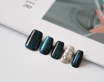 Aqua Glitter Press On Nails: Short Squoval Blue with Silver Accent