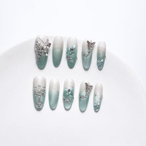 Mint Blossom Drücken Sie auf die Nägel Lange Stiletto Kristall Blumen Wiederverwendbare Ombre Klebelaschen Hochzeitsgeschenk Set