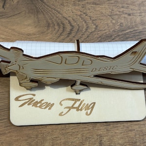 Gutscheinhalter - Guten Flug - Für Flugzeugrundflug als Verpackung aus Holz - Gelasert aus Sperrholz