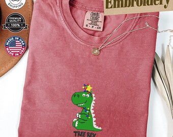 Julgran Rex Comfort Colors T-shirt, julgranströja, skjorta, present, broderad present, broderad skjorta, julgran, julbelysning