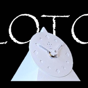 Orologio da tavolo minimale. Orologi di design italiano, orologi ecologici in carta, orologi eleganti esclusivi firmati. P5