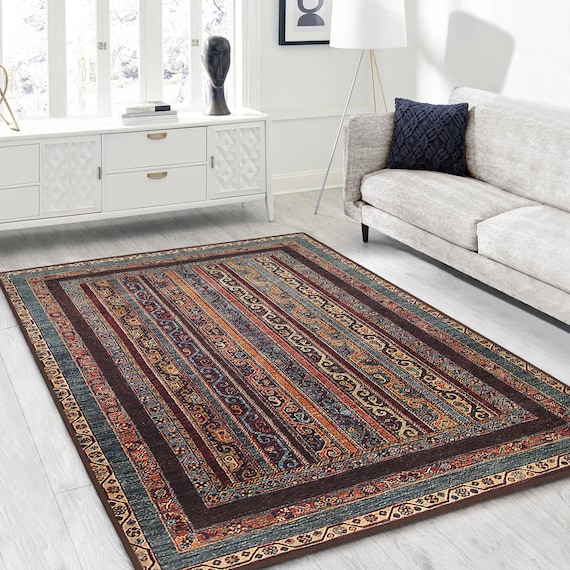 インテリア ラグ カーペット アンタリア アンタリヤ, トルコ - 2017 年 5 月 12 日: 異なった大きさで分類され