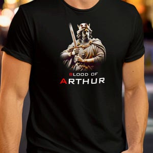 King Arthur T-Shirt Excalibur Lancelot Tee | Mittelalterliches Hemd | Englische Geschichte | Ritter der Tafelrunde | Englische Mythologie Arthurian Tee