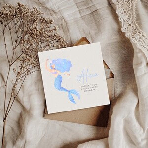 Belle carte d'anniversaire personnalisée pour fille sirène.
