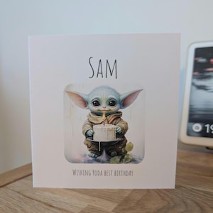 Carte d'anniversaire personnalisée yoda star wars / souhaiter le meilleur anniversaire de yoda