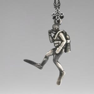 Scuba Diving Jewelry Pendant for Men & Women, Vintage Style 925 Silver Gift – Handmade Diver Charm for Ocean Lovers and Athletes Necklace