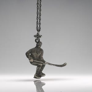 Ice Hockey Jewelry Pendant for Men – Vintage Style 925 Silver Gift – Handmade Sport Charm for Players – Necklace