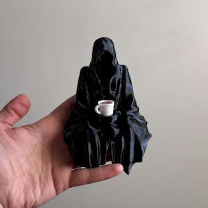 3D Printed Suriel Figurine with Teacup: ACOTAR Inspired Shelf Decor