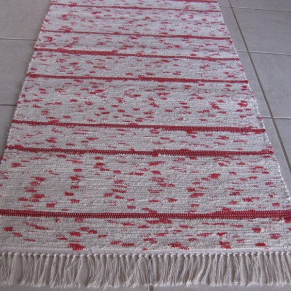 Handwoven White and Red Rag Rug 25 x 59