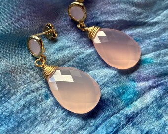 Rose quartz teardrop gold earrings. Large faceted pink quartz post earrings. Genuine gemstone fine jewelry.