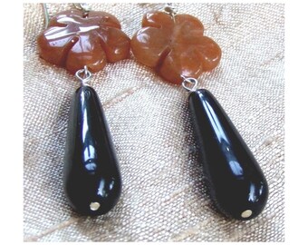 Black onyx teardrop silver earrings. Red agate carved flower earrings. Smooth onyx dangle earrings. Modern earthy jewelry.