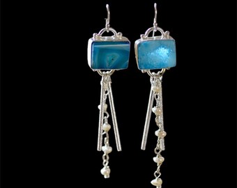 Raw blue agate geode silver earrings. Rough gemstone geometric earrings. Silversmith earrings. Handmade jewelry gifts.