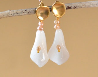 White quartz flower gold earrings. Hand carved calla lily post earrings. Fresh water pearls earrings.