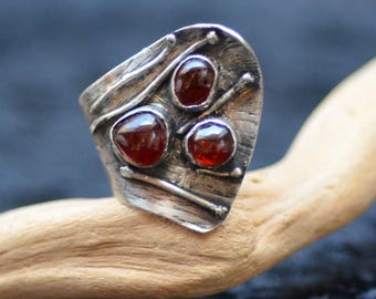 Red Garnet Oxidized Silver Ring. Genuine Garnet Free Form Cabochons. Wearable Art. Silversmith Ring. January birthstone. Size 7.5