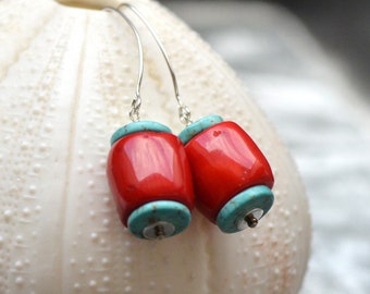 Red coral silver open hoop earrings. Large coral - turquoise threader earrings. Contemporary jewelry.