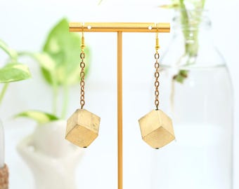Orecchini"DEMETRA" Cube in Ottone - minimalist geometric design fatti by hand- gioielli moderni pendenti eleganti