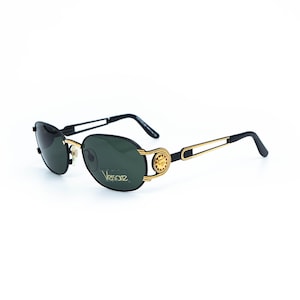 GIANNI VERSACE MOD 3045 Oval Gold Black Sunglasses Vintage