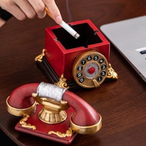 Retro Telephone Ashtray with Lid – Unique Home Decor for Living Room, Office, or Bar | Creative Anti-Fly Design & Stylish Trendy Ornament